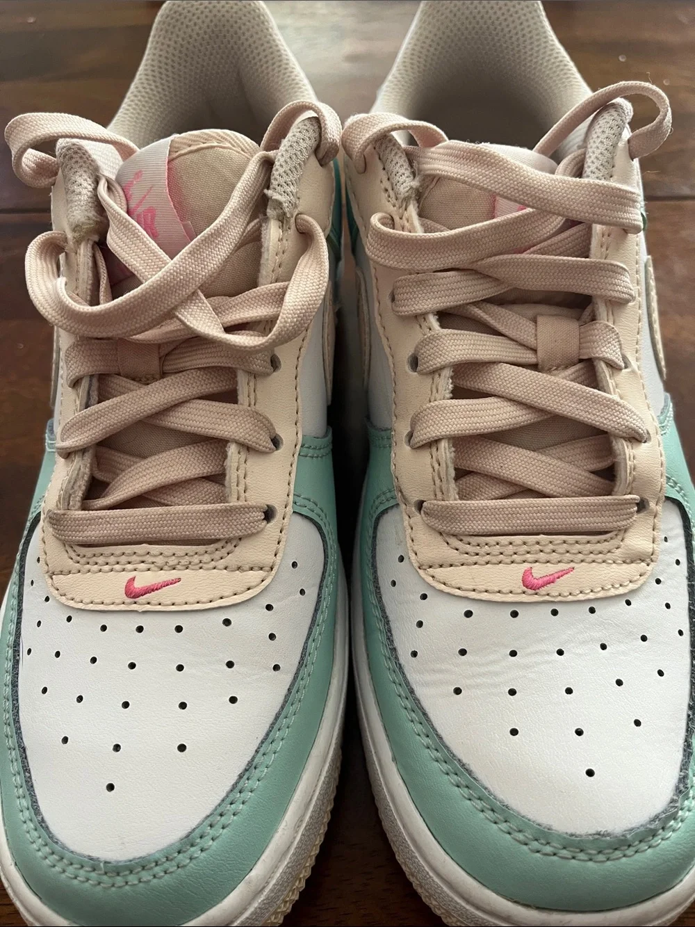 Nike Kids Mint Green and Light Pink Low-Top Sneakers